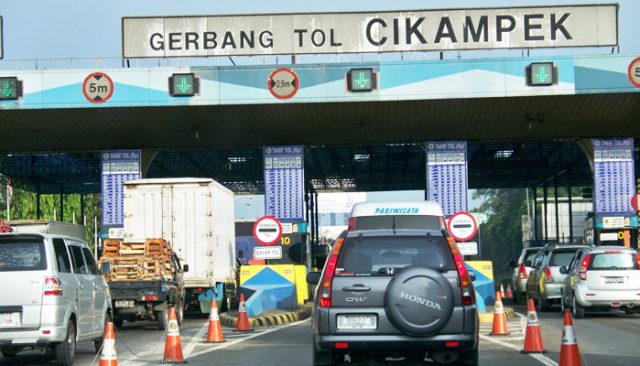 Kemacetan di Tol Jakarta-Cikampek