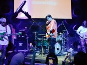 Gigi Hibur Pengunjung Hard Rock Café Bali