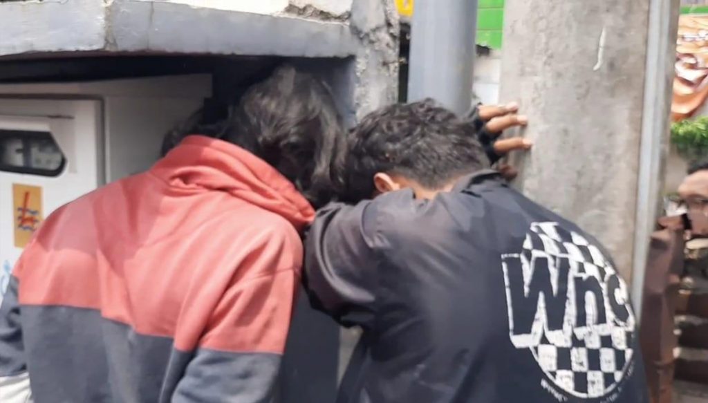 Dua Jambret HP Pelajar Bonyok Di Bekasi Barat - Kilasbekasi.id