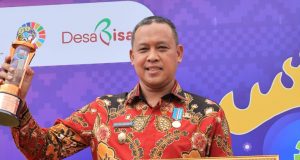 Plt. Wali Kota Bekasi Raih Penghargaan Sebagai Pembina Pengembangan Teknologi Tepat Guna.