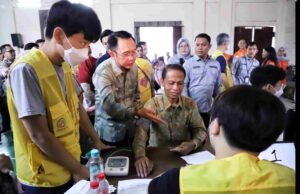 Pj. Bupati Bekasi Dani Ramdan membuka CSR PT. Hankook Tire Indonesia.