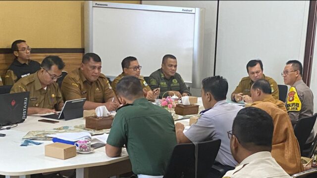 Rapat Koordinasi Pasca Penyegelan Perumahan PT. Hadez Graha Utama (Humas Pemkot Bekasi)Rapat Koordinasi Pasca Penyegelan Perumahan PT. Hadez Graha Utama (Humas Pemkot Bekasi)