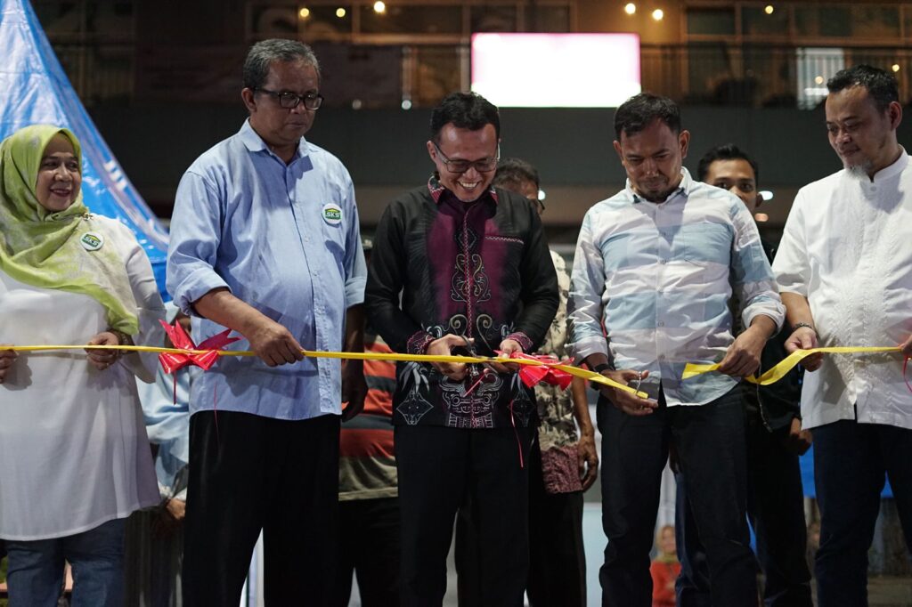 Aneka Pilihan Kudapan di Sentra Kue Subuh Mall Bekasi Junction