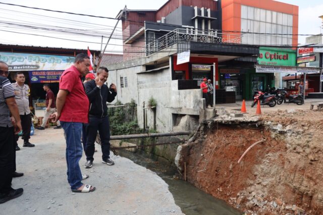 f0c47bd6c1ac92318dcd383a03d69e33