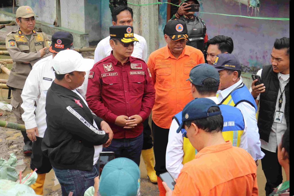 Antisipasi Banjir Berulang, Pemkab Bekasi Desak BBWS Bangun Tanggul Permanen Sheet Pile di Muaragembong