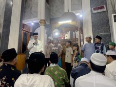 Wakil Walikota Bekasi Mengikuti Tarawih Keliling di Masjid Raya At Taqwa Pekayoan Jaya