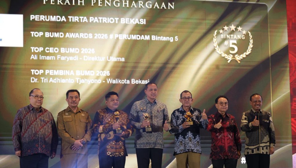 Kota Bekasi Borong Penghargaan di TOP BUMD Awards 2026, Tri Adhianto Raih Top Pembina