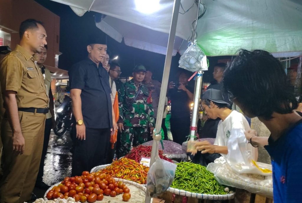 Kembalikan Fungsi Jalan, Plt Bupati Bekasi Sidak Pasar Tumpah SGC