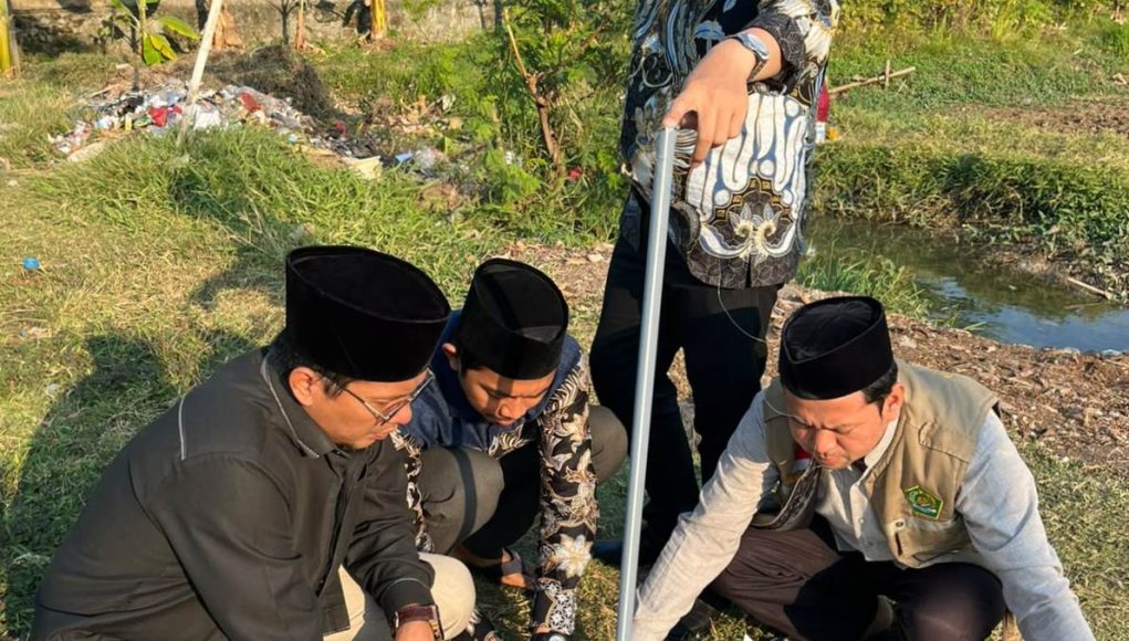 Ribuan Warga Kabupaten Bekasi Ikuti Verifikasi Arah Kiblat melalui Rashdul Kiblat