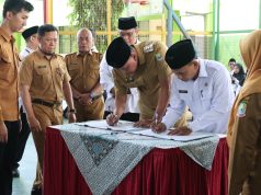 Wali Kota Bekasi Serah Terima Hibah Aset Daerah Senilai Rp2,7 Miliar ke Kemenag Kota Bekasi